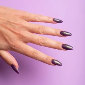 825 Semilac Cyber Violet - Imagen 3